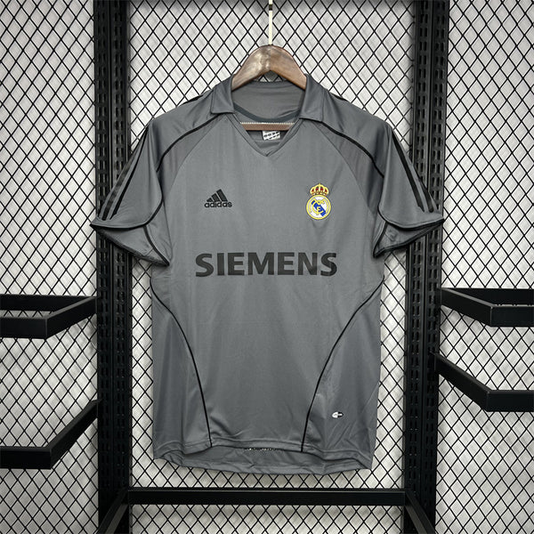 Retro Real Madrid Third Jersey 05/06 Football Kit